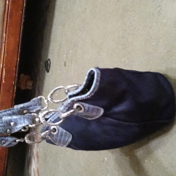 Navy blue purse with snake print - Picture 5 of 14